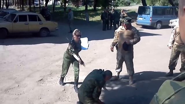 Стаханов. Присяга в кИзяки через битье кнутом 2015 06 15 смотреть онлайн