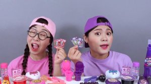 Розовый против фиолетового десерта ДОНА DONA