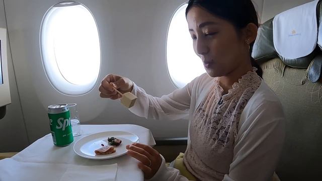 【ビジネスクラス徹底解説】ベトナム航空で成田→ハノイへの6時間の旅✈️【A350-900】