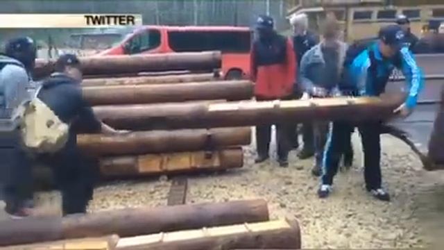 Моряков с американского эсминца Donald Cook заставили таскать бревна смотреть онлайн