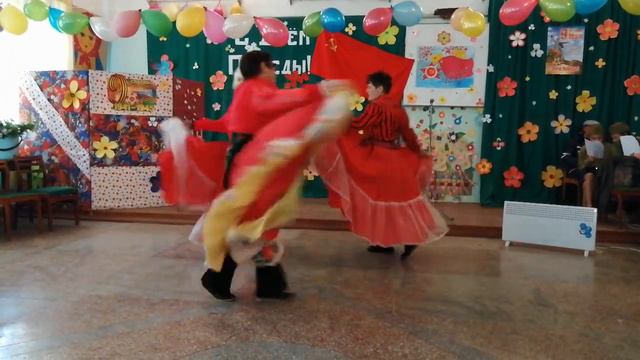 Поющие сердца-цыгане едут смотреть онлайн