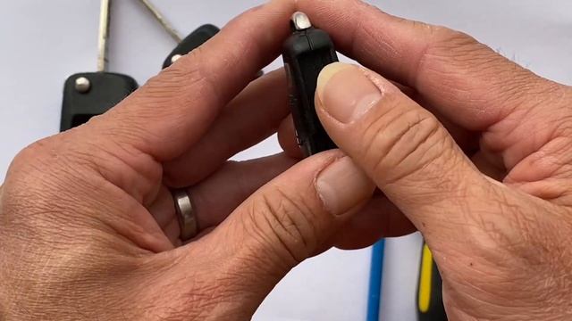 Volkswagen Touran Key Fob Battery replacement how to change replace remote Best batterie - batería смотреть онлайн