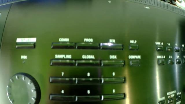 Korg Kronos 2 - редактирование и загрузка программы в режиме секвенсора смотреть онлайн