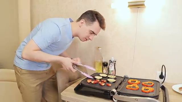 КОРОЧЕ ГОВОРЯ, УЖИН ЗА 100 РУБЛЕЙ. смотреть онлайн