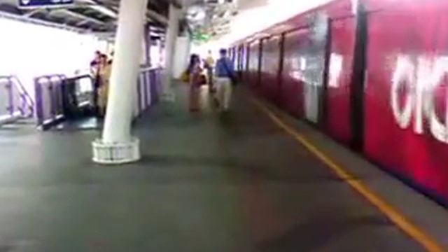 The hubbub of the capital - Bangkok смотреть онлайн