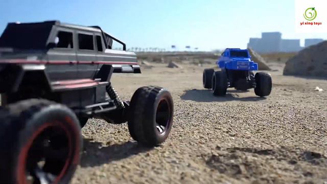 Tear Gravity Sensing Remote Control Racing Climbing Car Toy 🚜😎