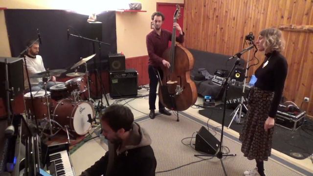 Anne-Sophie Ozanne Quartet - Honey Suckle Rose (Fats Waller, lyrics Gilbert Dojat) смотреть онлайн