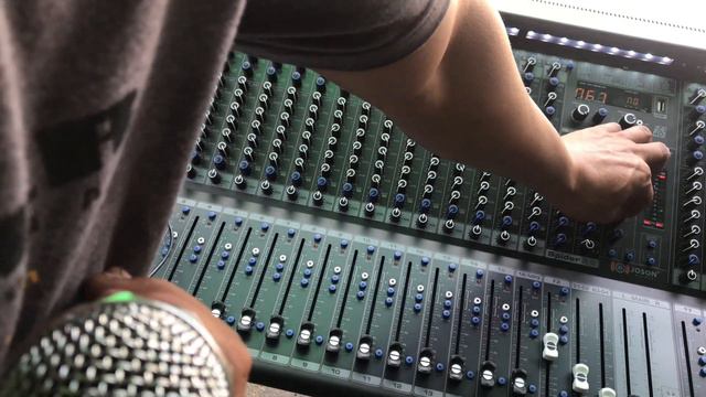JOSON SPIDER 32 MIXER SOUND CHECK/ JOSON MT, ALPS WIRELESS MICROPHONE смотреть онлайн