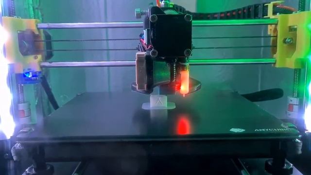 Anycubic Mega S, модернизированный 3D принтер. Печать кубика XY за 14,5 мин Marlin. смотреть онлайн