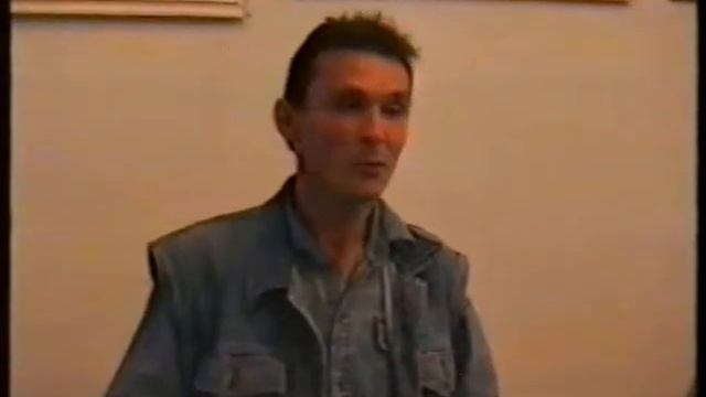 Олег Кирюшин читает стих "Поле чудес". смотреть онлайн