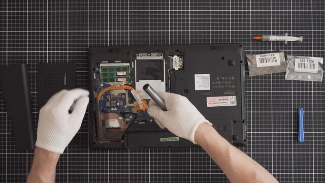 Замена RAM и термопасты в Lenovo G575 смотреть онлайн