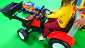 Дети на Детской игровой площадке