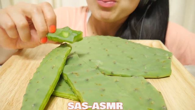 ASMR CACTUS LEAF (EXTREME CHALLENGE EATING SOUNDS) | SAS-ASMR смотреть онлайн
