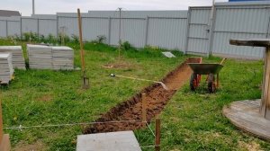 дорожка из плитки на даче