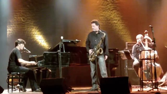 Pseudo Blues - Nico Rezende e Leo Gandelman ao vivo смотреть онлайн