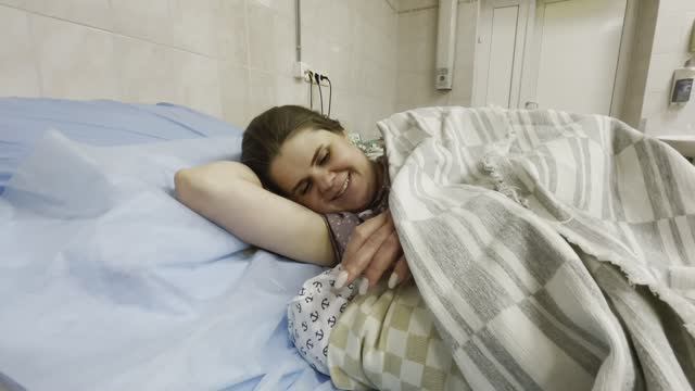 ВЛОГ / Мои роды / Как это было / Роддом №1 смотреть онлайн