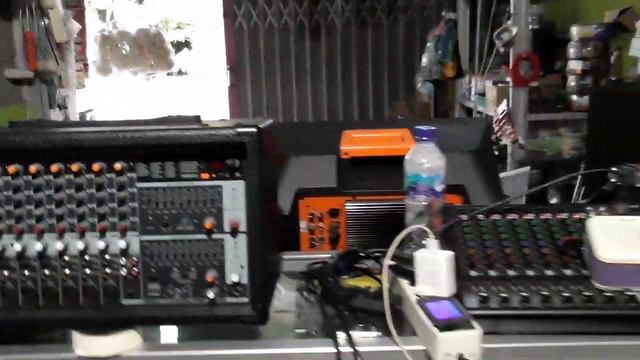 Review power mixer BEHRINGER PMP2000D смотреть онлайн