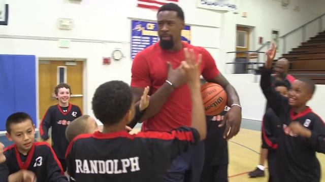 EA SPORTS Game Changers / Frosted Flakes®: DeAndre Jordan and the ARC Basketball Team смотреть онлайн