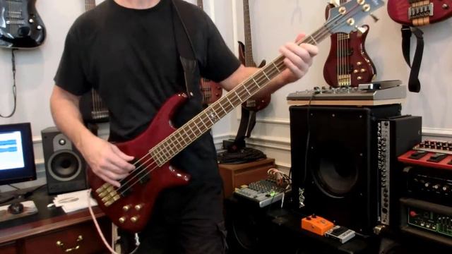 On Fire - Van Halen - Bass Cover смотреть онлайн