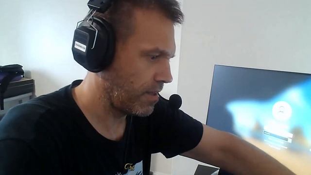 Unboxing and Review Lenovo ThinkCentre Tiny M70q Desktop смотреть онлайн