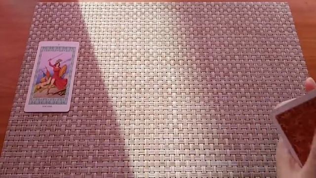 МУЖЧИНА У ПОРОГА!КТО ОН?ЕГО ВНЕШНОСТЬ,ЦВЕТ ГЛАЗ,ВОЛОС,ХАРАКТЕР.На какие отношения с ним расчитывать смотреть онлайн