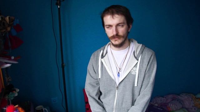 ЛЕЗЕТ И ШЕЛУШИТСЯ КОЖА НА БРОВЯХ И В УШАХ ✚ смотреть онлайн