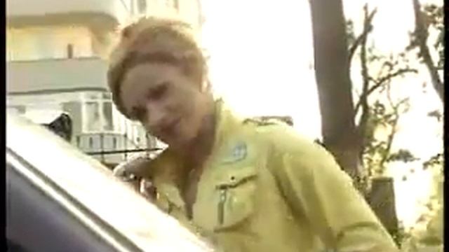 Бензин закончился, придется отсосать смотреть онлайн