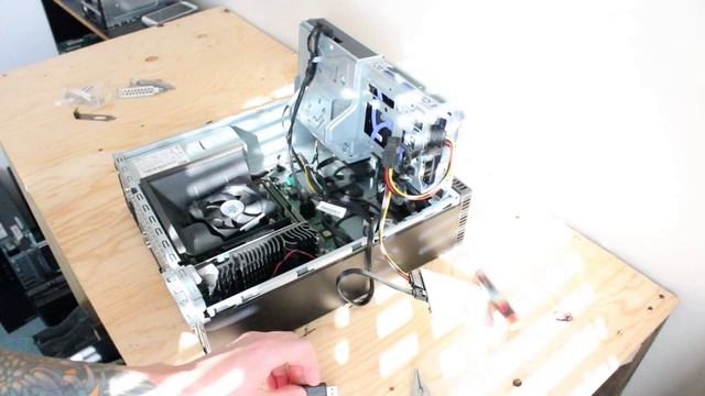 Lenovo ThinkCentre M93p SFF Upgrade (SSD, RAM, Graphics Card, HDD) смотреть онлайн