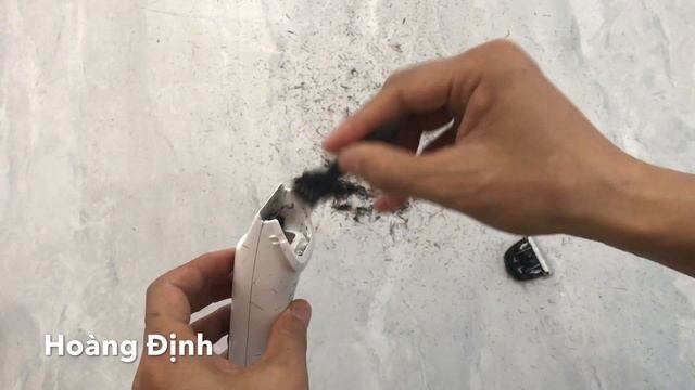 Cách tháo và lắp lưỡi tông đơ để vệ sinh bên trong смотреть онлайн