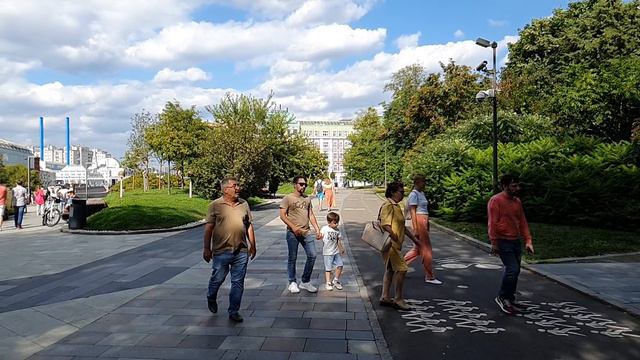Поучительные истории: внезапное появление внебрачных дочерей поставило семью на грань раскола смотреть онлайн