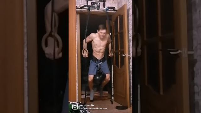ЧЕЛЛЕНДЖ ОТЖИМАНИЯ НА КОЛЬЦАХ +40КГ смотреть онлайн