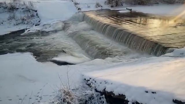 Водопад в Зеленом Городе смотреть онлайн