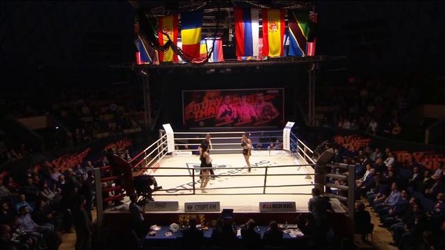 Юлия Березикова vs. Мария Маленика | Мастерская тайского бокса смотреть онлайн
