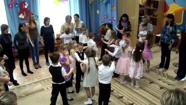 Утренник 8 марта смотреть онлайн