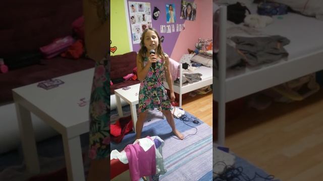 Kleiner Violetta Fan