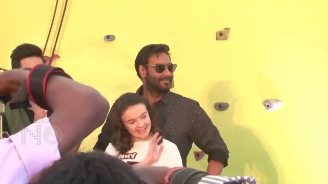 Каджол и Аджай Девган разводятся?! Табу новая жена Аджая Девгана! Журналисты врут или .../Bollynews смотреть онлайн