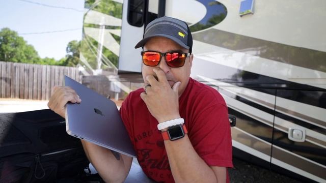 I switched To The M1 Macbook Air For Editing Video - Long Term Review смотреть онлайн