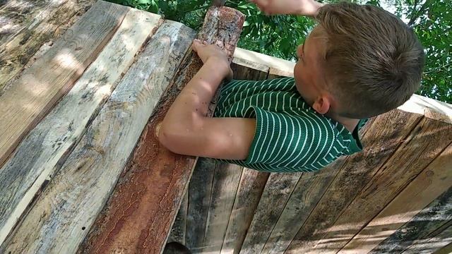 СТРОИМ ДОМ НА ДЕРЕВЕ ЧАСТЬ 2 | Каркас и стены. ДОМ ШКОЛЬНИКА смотреть онлайн