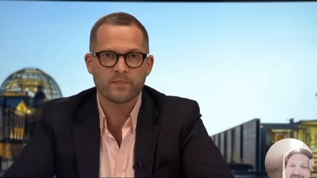 Многие теоретики заговора грустят в эти дни, потому чтоТеории заговора заканчиваются. смотреть онлайн