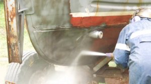 Гидроабразивная очистка металла.