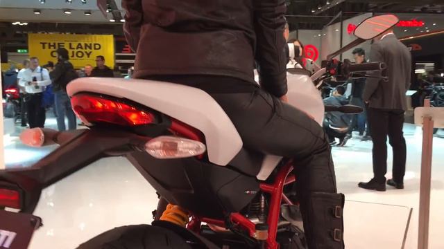 EICMA 2016: Nouveauté DUCATI Monster 797 смотреть онлайн