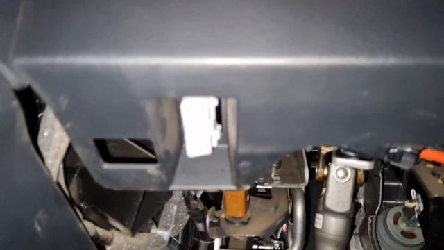 Nissan Micra K14 5th Gen EOBD plug location 2016 on смотреть онлайн