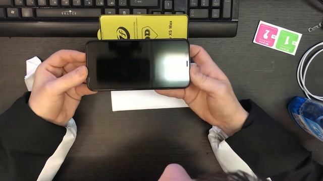 КАК НАКЛЕИТЬ ЗАЩИТНОЕ СТЕКЛО НА IPHONE XS MAX смотреть онлайн