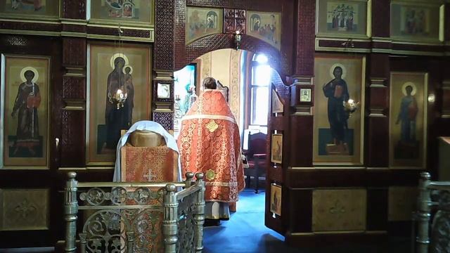 Светлая Среда. Часы. Литургия смотреть онлайн