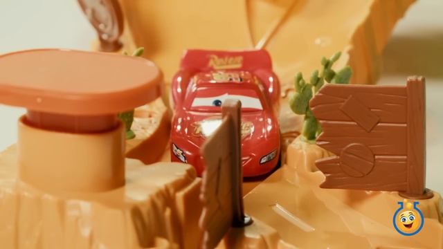 Cars Toys Escape From Frank Track Set With Lightning McQueen Toy Opening