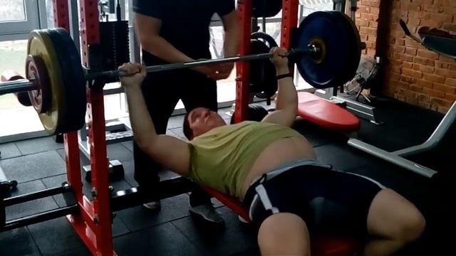 Пирамидская пирамида/Жим лёжа внатураху смотреть онлайн