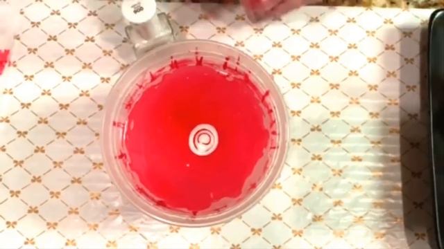 Как покрасить яйца на Пасху: Лаком в пленке, Мастер класс Бысто и Просто.