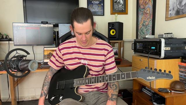 ABSOLUTE WEAPON OF A GUITAR смотреть онлайн