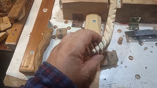 Резьба деревянный ковш, часть 2 , ручка . смотреть онлайн