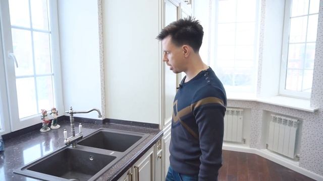 Классическая кухня в Ростове-на-Дону в загородном доме. Кухня на заказ в Ростове / Кухни Ростов смотреть онлайн